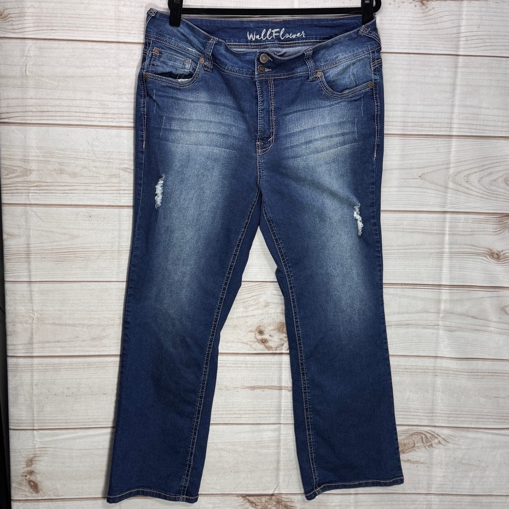 WallFlower Womens Plus Size 20 Bootcut Jeans Medium Wash Distressed WBM10149P